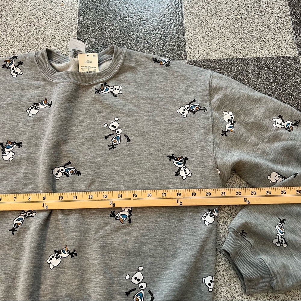 NWT Disney Frozen Olaf Heather Gray Graphic Crew Neck Sweater Size XS - Picture 5 of 8